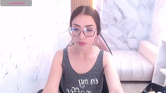 IvoryMuse tf online show from 04-30-26, 03:08