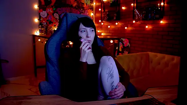 SeraphineSparda online show from 05-21-26, 11:51