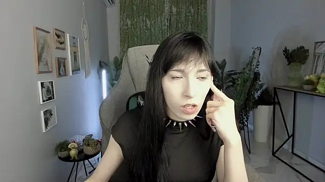 SeraphineSparda online show from 07-04-26, 11:49