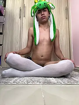 Snapshot of Asher_Young chatting on 05-22-26, 01:36 Asher Young online show from 05-22-26, 01:36