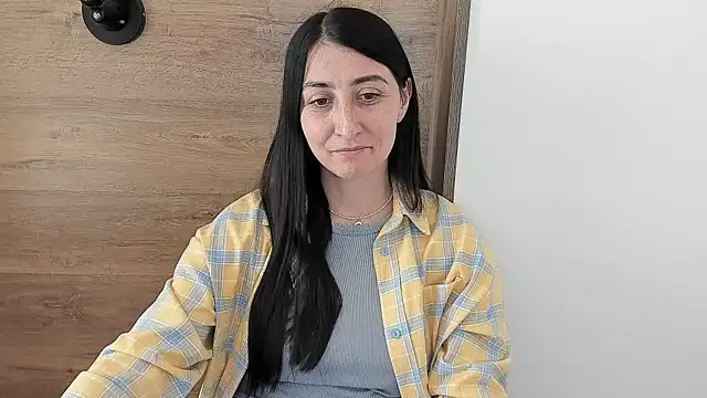 Snapshot of Linabay2 chatting on 06-19-26, 06:08 Linabay2 online show from 06-19-26, 06:08