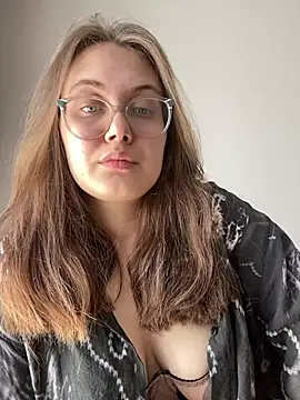 Snapshot of ecpochmak chatting on 05-19-26, 12:23 ecpochmak online show from 05-19-26, 12:23