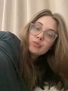 Snapshot of ecpochmak chatting on 05-12-26, 01:06 ecpochmak online show from 05-12-26, 01:06