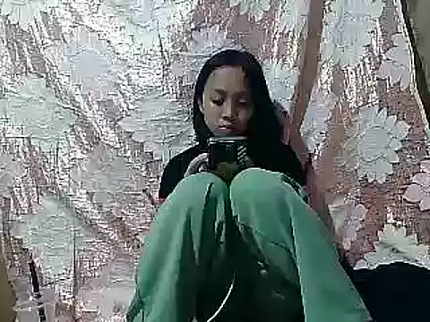 Snapshot of Yours_AsianPinayGirl18 chatting on 05-09-26, 10:07 Yours AsianPinayGirl18 online show from 05-09-26, 10:07