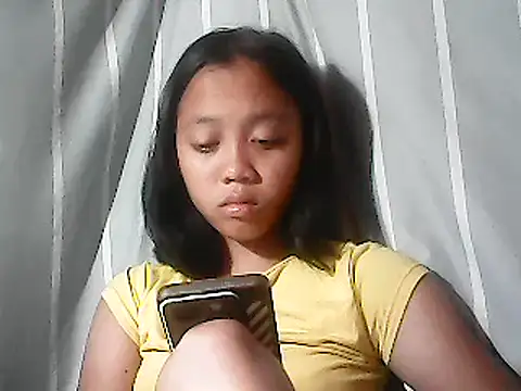 Snapshot of Yours_AsianPinayGirl18 chatting on 06-05-26, 10:04 Yours AsianPinayGirl18 online show from 06-05-26, 10:04