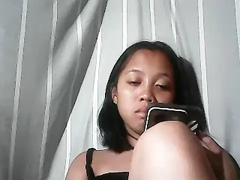 Snapshot of Yours_AsianPinayGirl18 chatting on 06-10-26, 09:49 Yours AsianPinayGirl18 online show from 06-10-26, 09:49