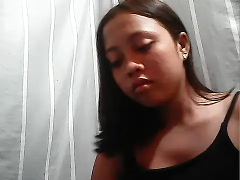 Snapshot of Yours_AsianPinayGirl18 chatting on 06-28-26, 12:28 Yours AsianPinayGirl18 online show from 06-28-26, 12:28
