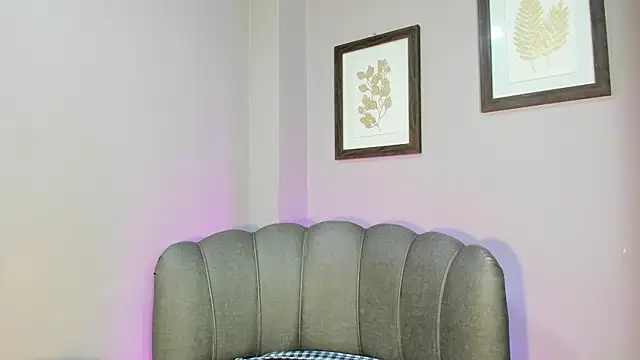 Roxanna moore online show from 07-21-26, 05:09