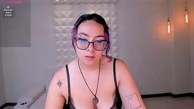 Snapshot of LoiseHarper chatting on 06-08-26, 07:58 LoiseHarper online show from 06-08-26, 07:58