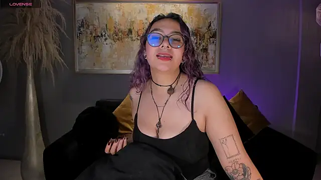 Snapshot of LoiseHarper chatting on 05-02-26, 07:41 LoiseHarper online show from 05-02-26, 07:41
