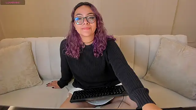 Snapshot of LoiseHarper chatting on 05-01-26, 11:04 LoiseHarper online show from 05-01-26, 11:04