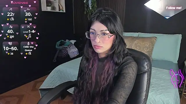 Snapshot of mia_smoke_ chatting on 05-31-26, 06:19 mia smoke online show from 05-31-26, 06:19