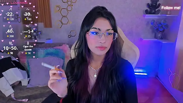 Snapshot of mia_smoke_ chatting on 06-10-26, 03:35 mia smoke online show from 06-10-26, 03:35