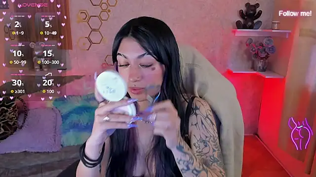 Snapshot of mia_smoke_ chatting on 06-07-26, 01:27 mia smoke online show from 06-07-26, 01:27