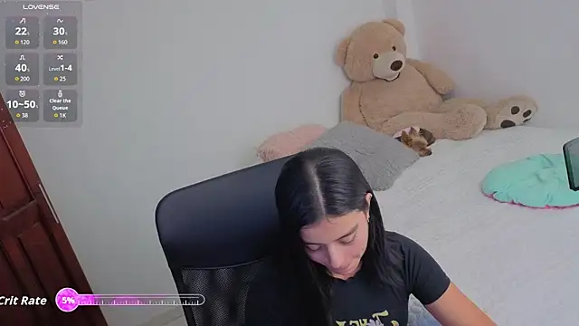 valerihouse  online show from 06-19-26, 01:55
