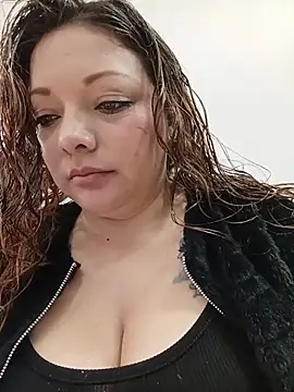 Snapshot of SAMANTHA--02 chatting on 05-30-26, 01:28 SAMANTHA--02 online show from 05-30-26, 01:28