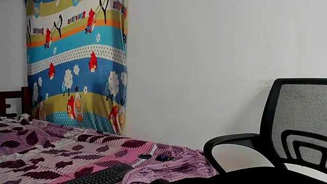 Snapshot of Vannellope_vladimir chatting on 05-07-26, 02:31 Vannellope vladimir online show from 05-07-26, 02:31
