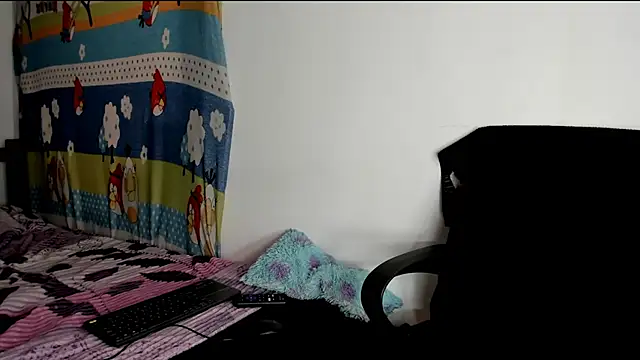 Snapshot of Vannellope_vladimir chatting on 05-15-26, 01:53 Vannellope vladimir online show from 05-15-26, 01:53