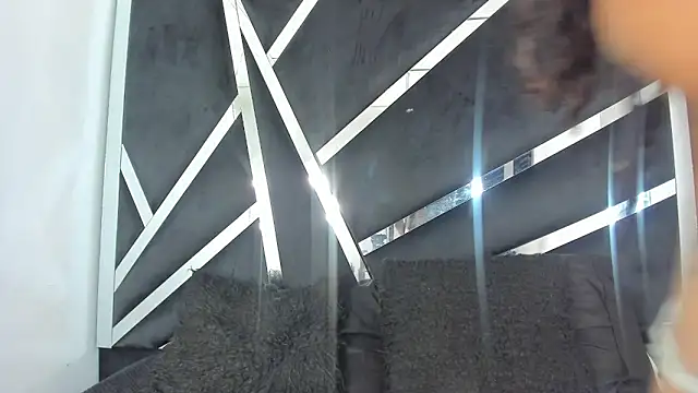 Snapshot of cristalxht chatting on 06-06-26, 08:58 cristalxht online show from 06-06-26, 08:58