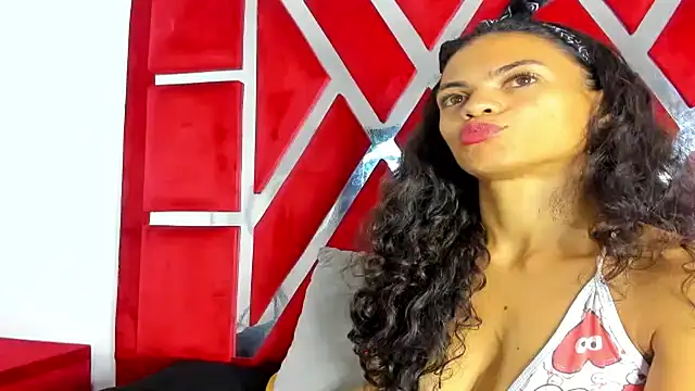 Snapshot of cristalxht chatting on 06-05-26, 06:52 cristalxht online show from 06-05-26, 06:52