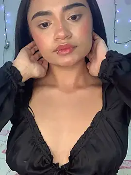 Snapshot of angiee_boo1 chatting on 05-06-26, 10:58 angiee boo1 online show from 05-06-26, 10:58