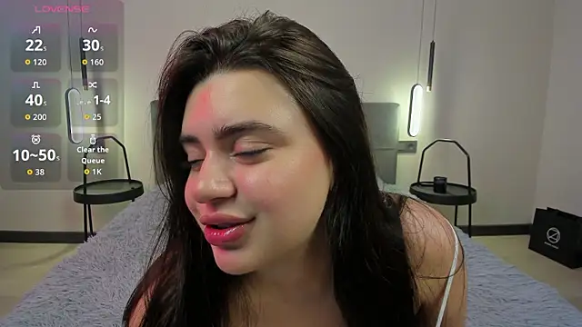 Snapshot of Courtneyyk_ chatting on 07-11-26, 01:11 Courtneyyk online show from 07-11-26, 01:11
