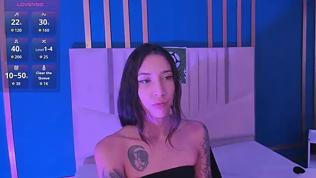 Snapshot of Irelia_1 chatting on 06-18-26, 07:52 Irelia 1 online show from 06-18-26, 07:52