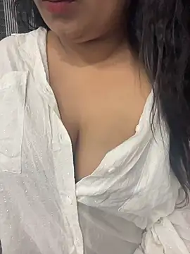 Snapshot of Tamil_Azhagie chatting on 06-20-26, 07:19 Tamil Azhagie online show from 06-20-26, 07:19