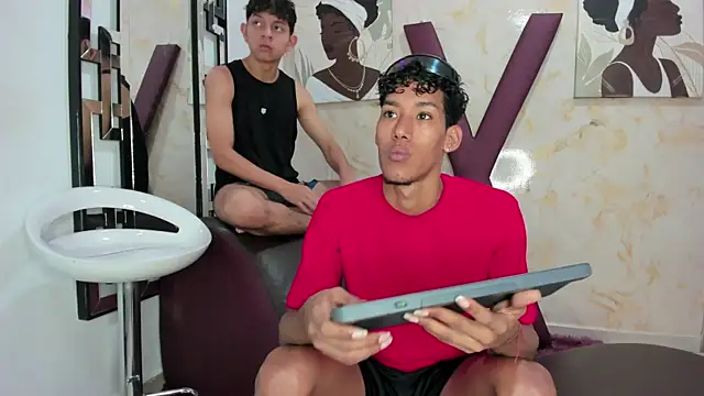Snapshot of RED_BOYS_XXX chatting on 05-19-26, 01:29 RED BOYS XXX online show from 05-19-26, 01:29