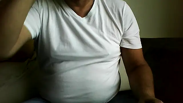 Snapshot of Soloyan chatting on 10-22-25, 11:53 Soloyan online show from 10-22-25, 11:53