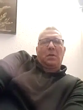 Snapshot of Soloyan chatting on 12-16-24, 07:10 Soloyan online show from 12-16-24, 07:10