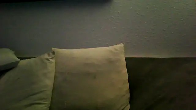 Snapshot of Soloyan chatting on 09-27-25, 05:02 Soloyan online show from 09-27-25, 05:02