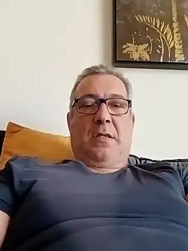 Snapshot of Soloyan chatting on 01-30-25, 01:20 Soloyan online show from 01-30-25, 01:20
