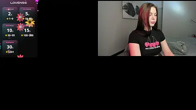 Snapshot of EmmyyK chatting on 06-27-26, 11:38 EmmyyK online show from 06-27-26, 11:38