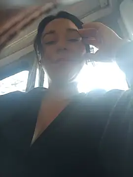 Elizabeth bennett online show from 07-15-26, 02:57
