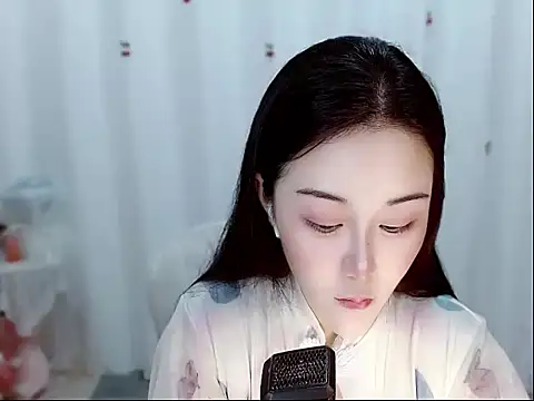 Snapshot of Amy-cnbaby chatting on 05-15-26, 01:14 Amy-cnbaby online show from 05-15-26, 01:14