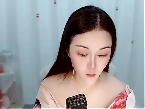 Snapshot of Amy-cnbaby chatting on 06-02-26, 01:38 Amy-cnbaby online show from 06-02-26, 01:38