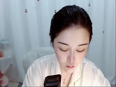 Snapshot of Amy-cnbaby chatting on 05-18-26, 01:39 Amy-cnbaby online show from 05-18-26, 01:39