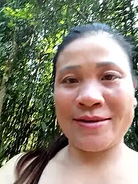 Snapshot of Sine-bo chatting on 05-27-26, 01:57 Sine-bo online show from 05-27-26, 01:57