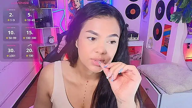 Snapshot of Duulce_mia chatting on 06-19-26, 11:16 Duulce mia online show from 06-19-26, 11:16