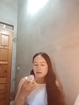 Snapshot of Nana-bibi chatting on 05-04-26, 05:33 Nana-bibi online show from 05-04-26, 05:33