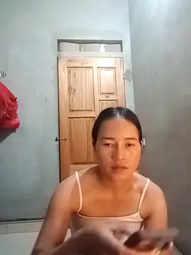 Snapshot of Nana-bibi chatting on 05-06-26, 05:22 Nana-bibi online show from 05-06-26, 05:22