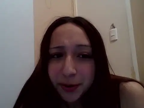 Snapshot of 010874 chatting on 06-24-26, 06:23 010874 online show from 06-24-26, 06:23