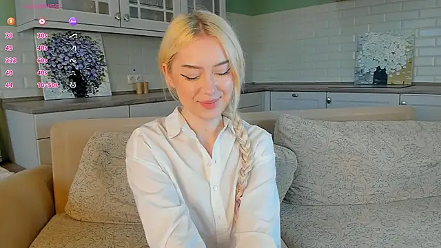 Snapshot of Chanelbayerr chatting on 07-04-26, 04:19 Chanelbayerr online show from 07-04-26, 04:19