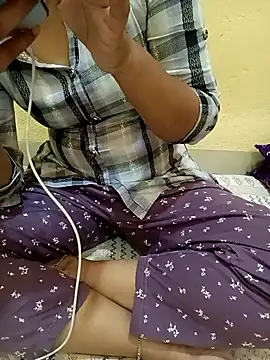 Snapshot of Seema_yadav01 chatting on 05-30-26, 05:36 Seema yadav01 online show from 05-30-26, 05:36