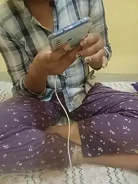 Snapshot of Seema_yadav01 chatting on 06-01-26, 05:18 Seema yadav01 online show from 06-01-26, 05:18
