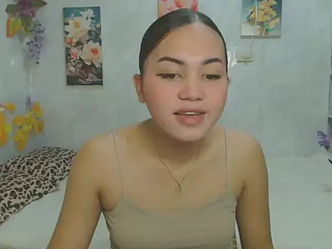 Snapshot of ur_asiankat chatting on 06-01-26, 11:26 ur asiankat online show from 06-01-26, 11:26