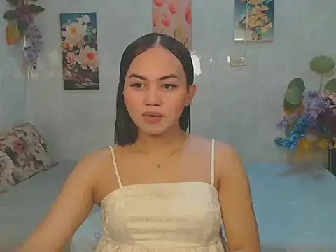 Snapshot of ur_asiankat chatting on 05-06-26, 02:21 ur asiankat online show from 05-06-26, 02:21