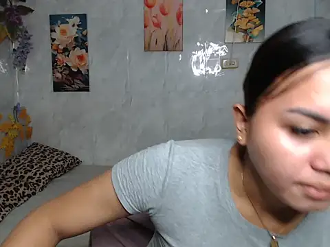 Snapshot of ur_asiankat chatting on 07-24-26, 11:23 ur asiankat online show from 07-24-26, 11:23