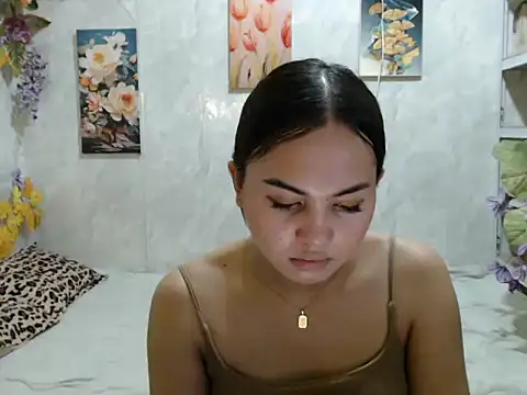 Snapshot of ur_asiankat chatting on 05-25-26, 06:34 ur asiankat online show from 05-25-26, 06:34
